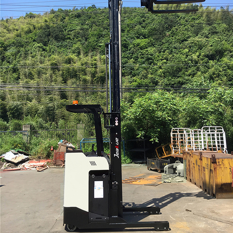 1.5 Ton(3306.93 lb) Ride-on Single Scissor Lead-acid Battery Reach Forklift Truck - Image 2