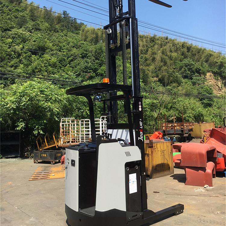 1.5 Ton(3306.93 lb) Ride-on Single Scissor Lead-acid Battery Reach Forklift Truck - Image 4