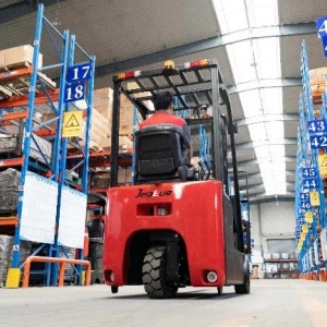 EFS151 Electric Forklift with Bluetooth Diagnostic System