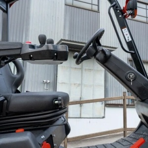 1.6-2 Ton Electric Forklift Cost-Effective Industrial Equipment