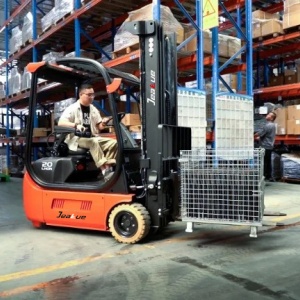 TDL161/201 Forklift with Optional Electromagnetic Joystick