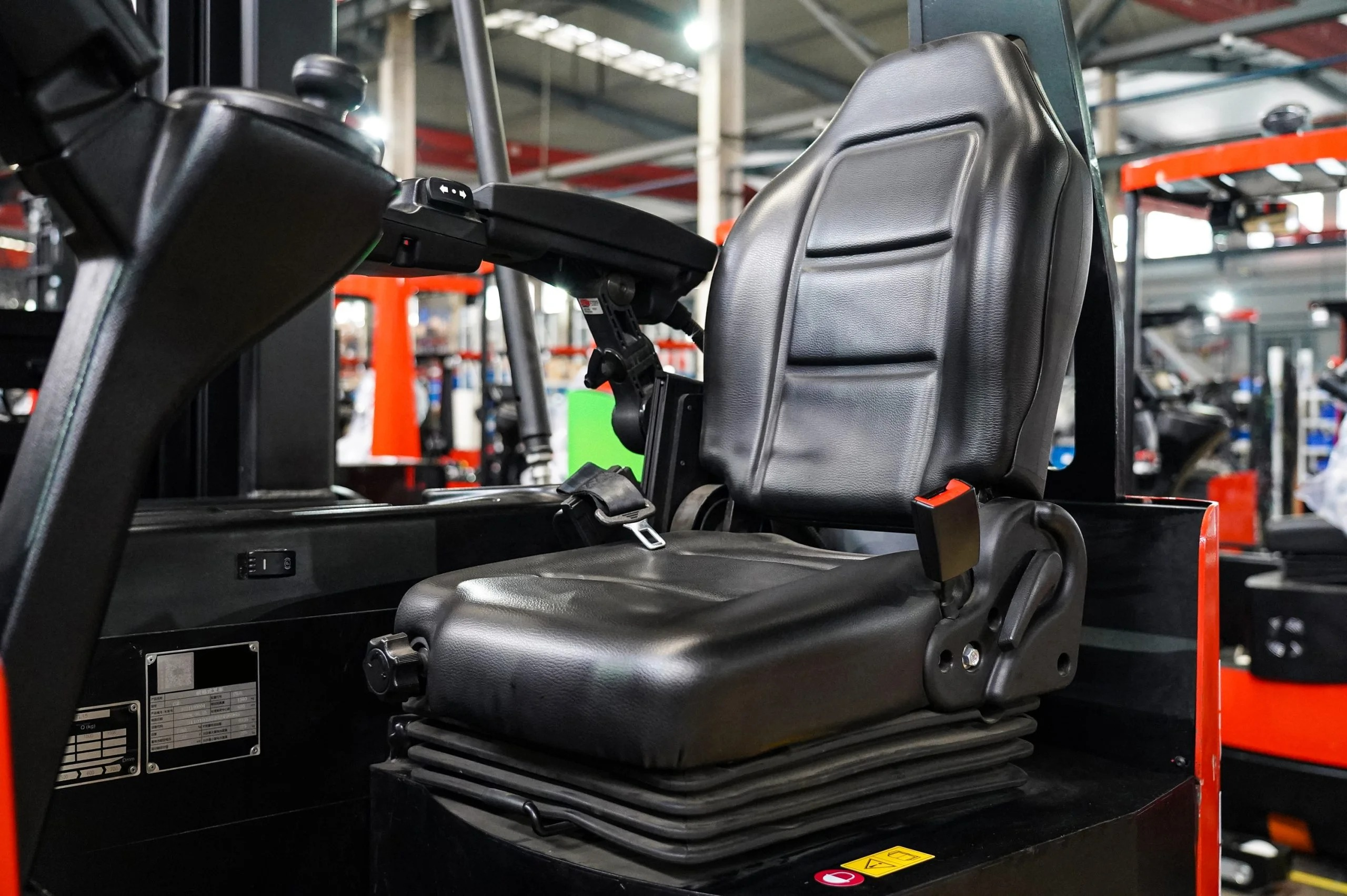 1.5 Ton(3306.93lb) Very Narrow Aisle Reach Forklift Truck - Image 3