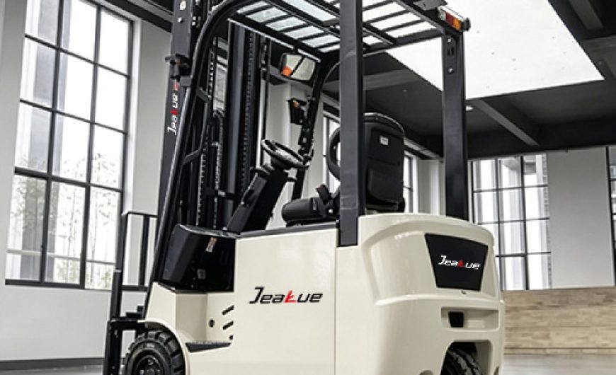 Scalable Warehouse Solutions: From Simplicity to Full Automation