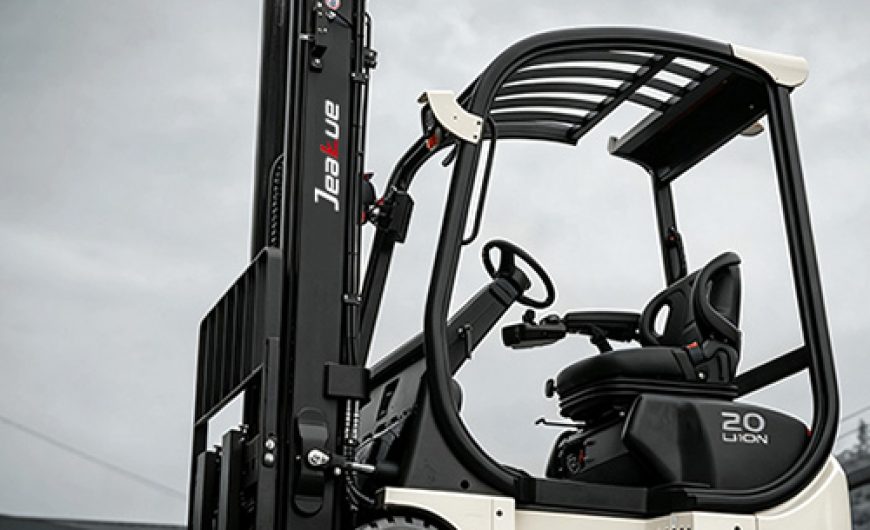 The Art of Motion: Best Practices for Fleet Management in Busy Distribution Centers