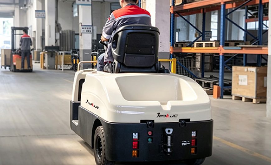 Customer Case: How a Builders Merchant Electrified a 180-Truck Fleet