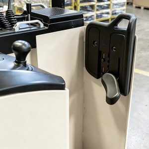 Choosing the Right Cleaning Equipment for Large-Scale Logistics Hubs