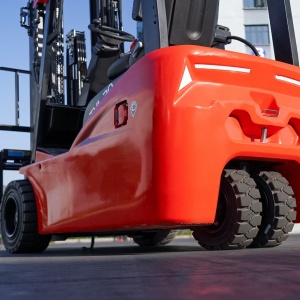 TVL182/202 Electric Forklift Dual Charging Flexible Options