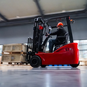 VL182/202 Compact Forklift for Container Loading Unloading