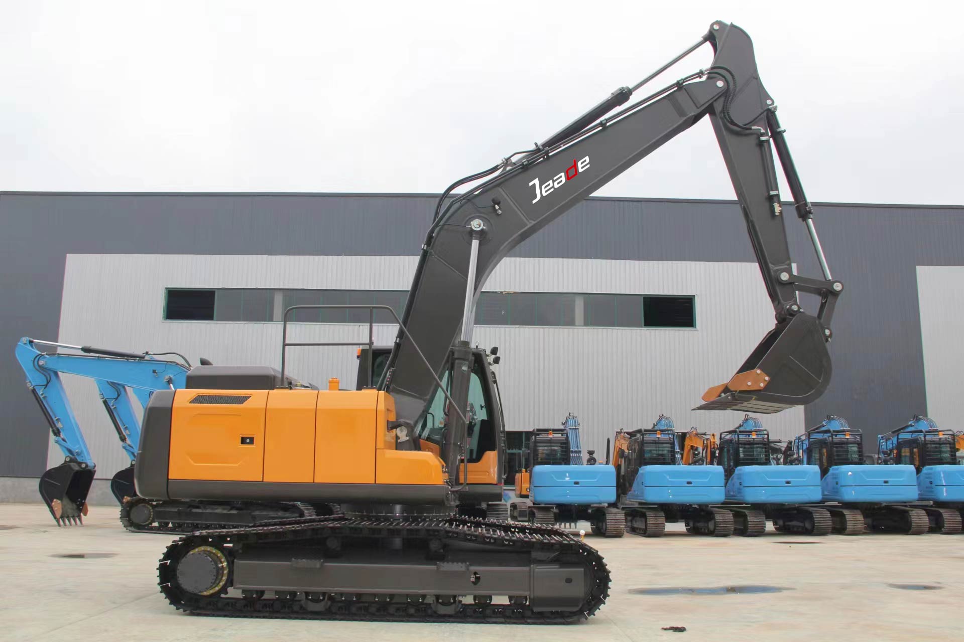 23 Ton(50706.32 lb) Diesel Crawler Excavator-JH8230 - Image 4