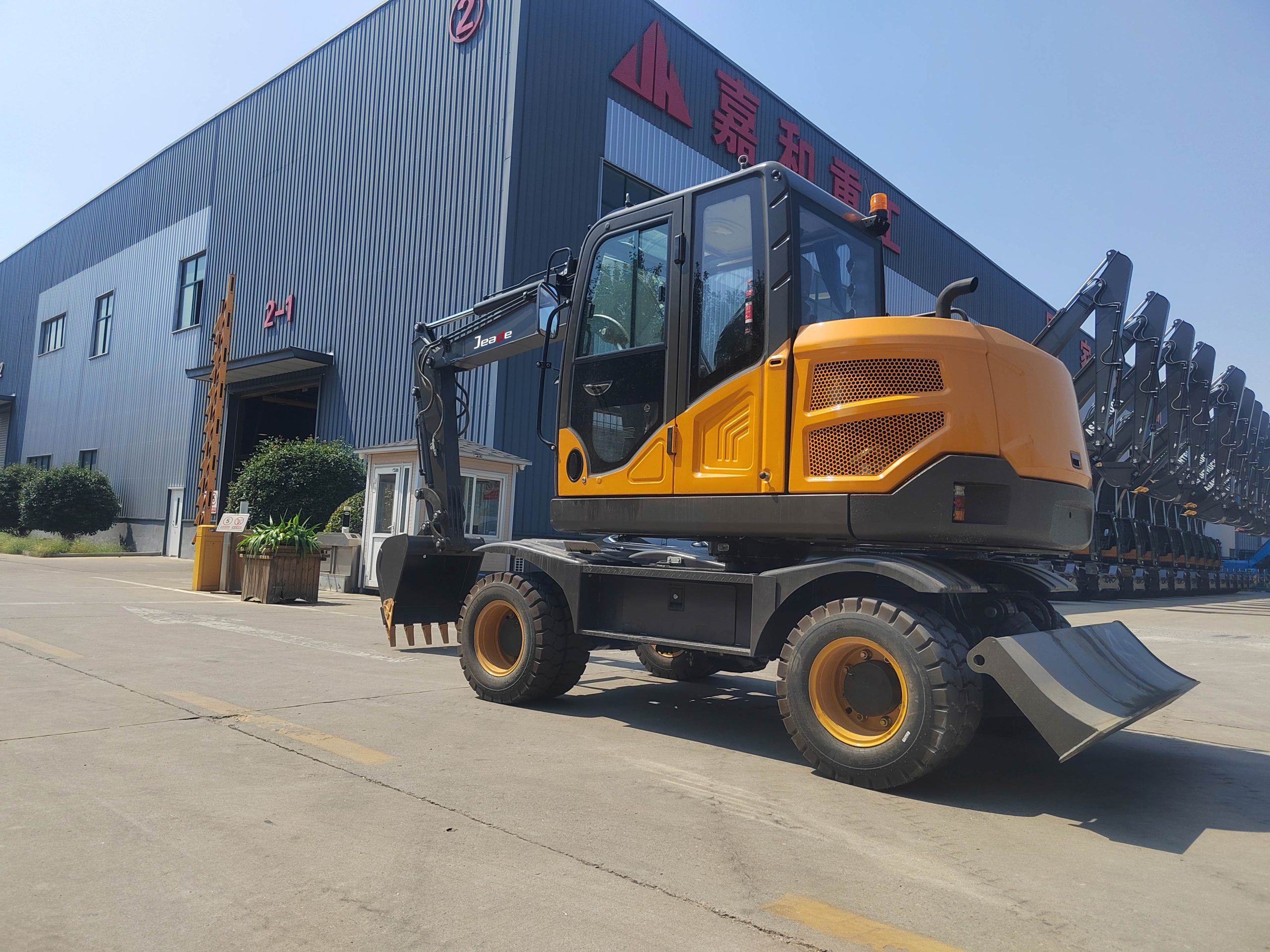6.5 Ton(14330.03 lb) Diesel Wheel Excavator-JH9065 - Image 2