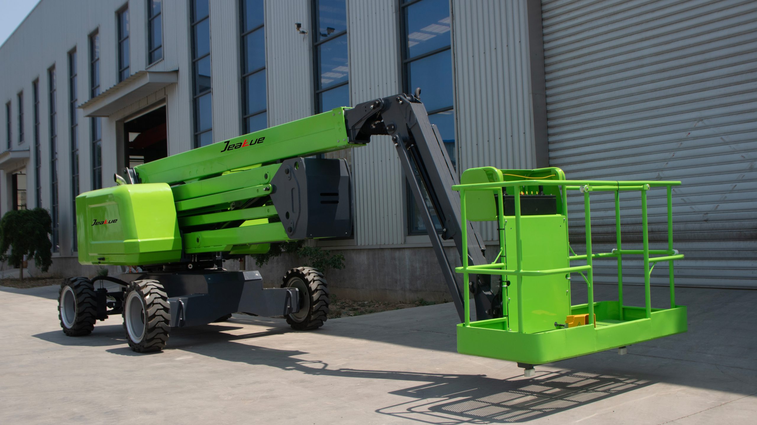 0.23-0.35Ton(507.06 lb/771.62 lb) 20.2-22.5M(66.27 ft/73.82 ft) Diesel Boom Lift-V18D/V20D - Image 2