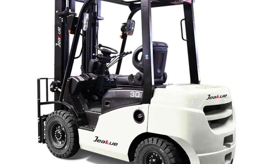 Diesel Forklifts Defy Extinction: Why Heavy Industry Isn’t Ready to Give Up on Combustion