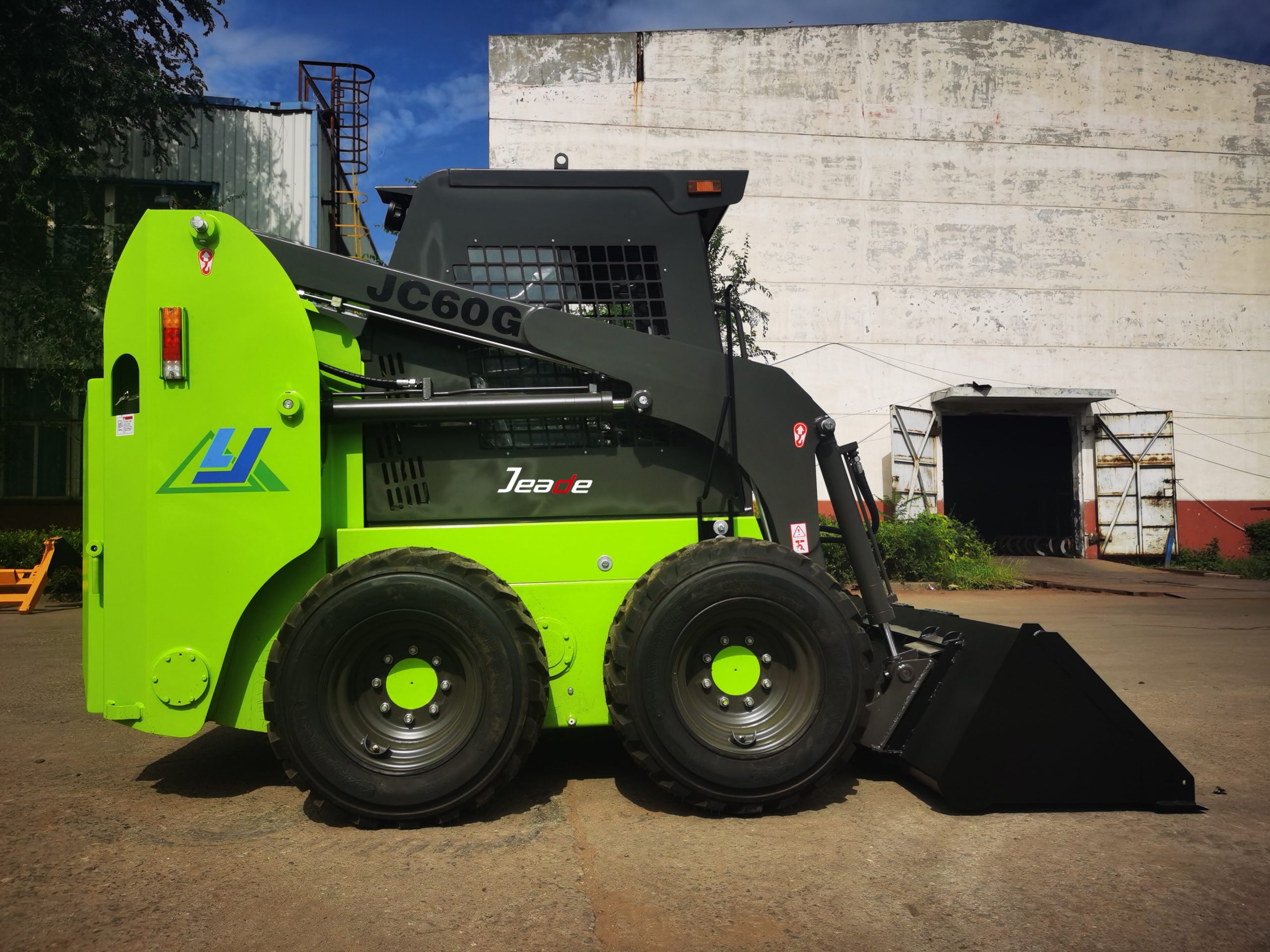 3.2 Ton Diesel Skid Steer Load-JC60 - Image 3