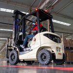 Heavy-Duty Electric Forklifts: The Zero-Emission Powerhouse for Modern Industry